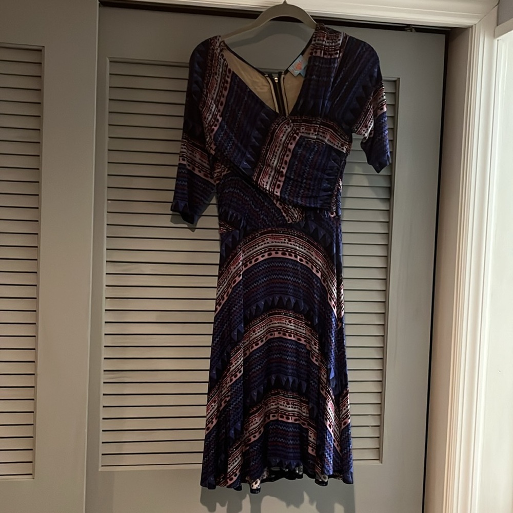 Patterned Dress - Picture 5 of 7